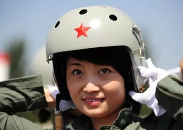 歼10女飞行员余旭被评为革命烈士 将于近期火化